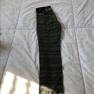Lululemon workout leggings size 2. Army green.